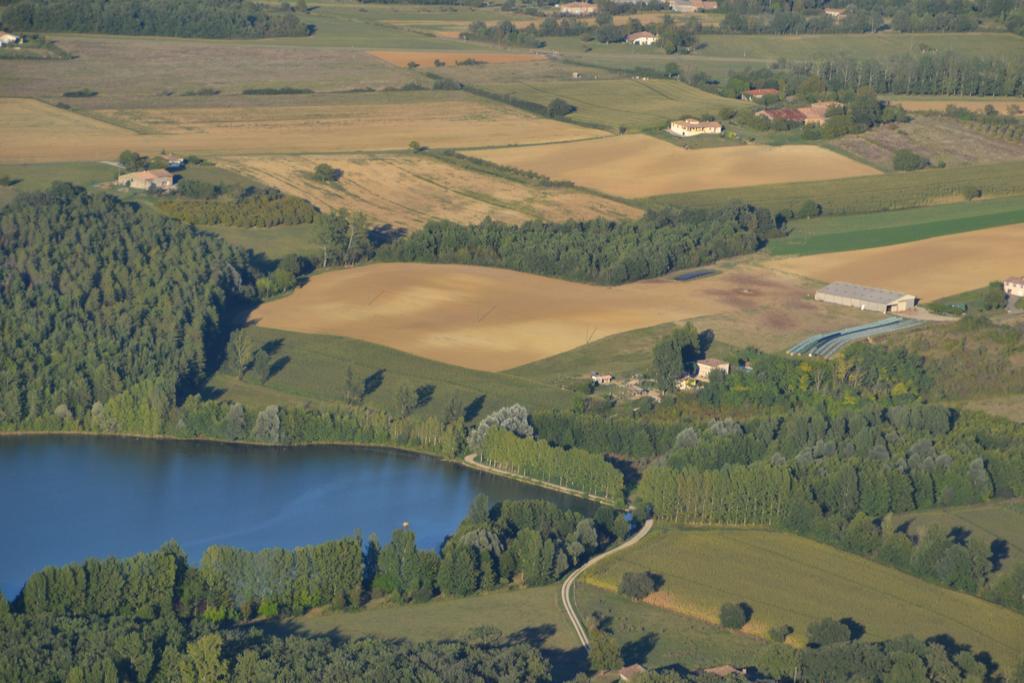 Gite Au Lac Du Gouyre Puygaillard-de-Quercy Exterior photo