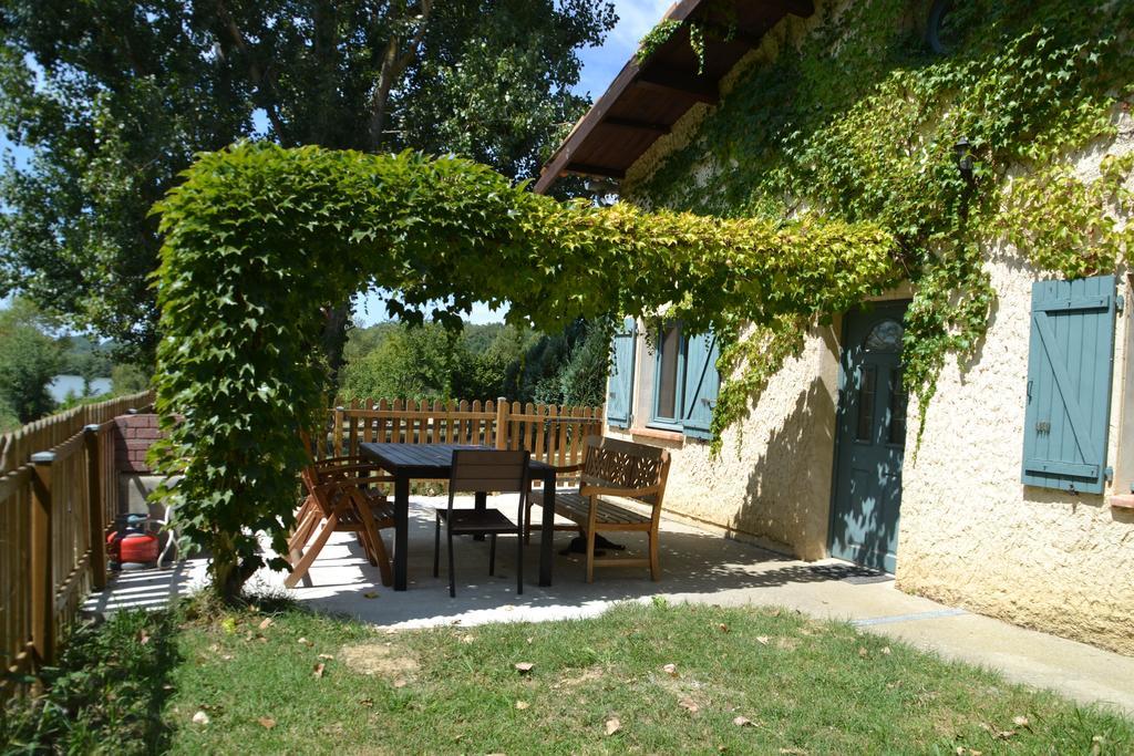 Gite Au Lac Du Gouyre Puygaillard-de-Quercy Exterior photo